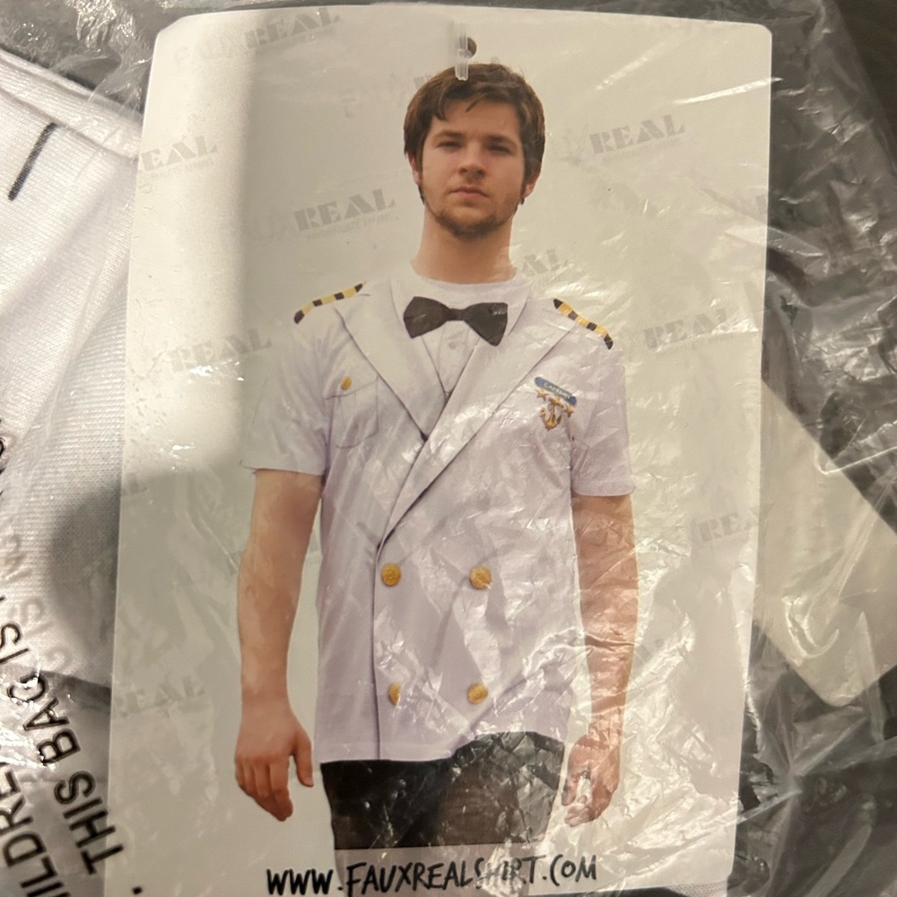 Captain customer T shirt